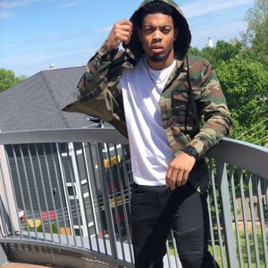 Meet your Posher, Darrian